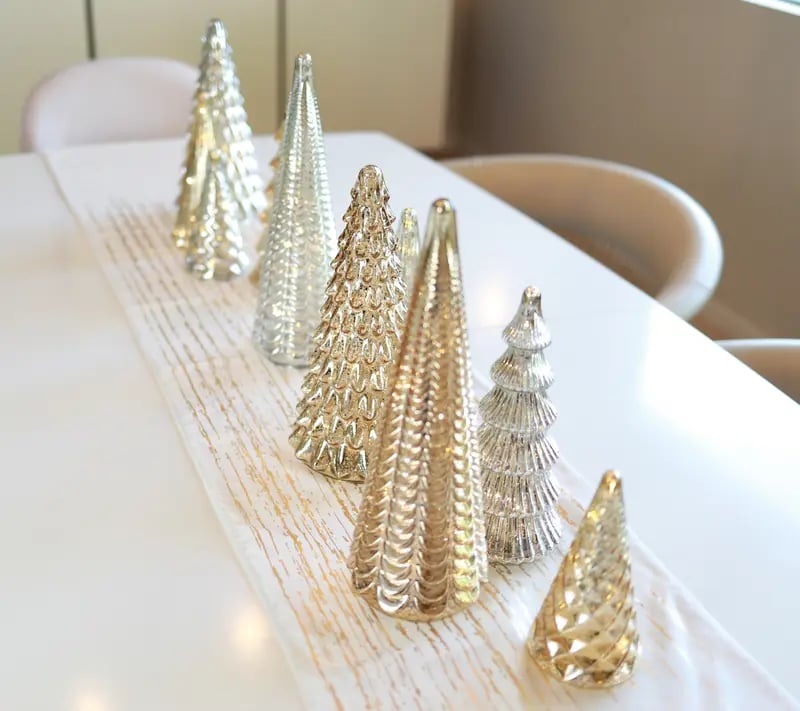 Vionara - Sapins de Noël illuminés dorés